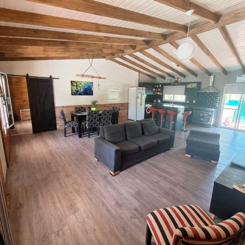 Imagen 3 de 24 de Venta De Casa Con Pileta De 4 Dormitorios C/ Cochera En Cosquín