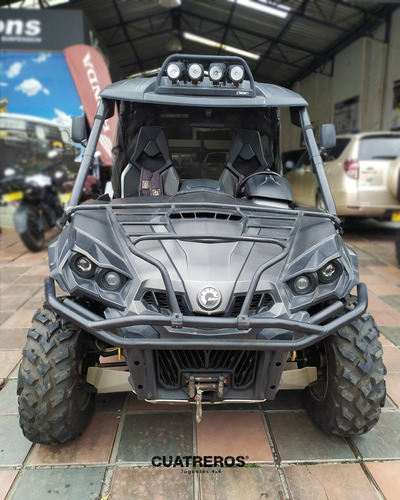 Can Am Commander X