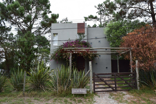 Venta Casa En Manantiales De 3 Dormitorios - Ref: 15435