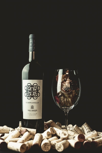 Vino Tinto Tempranillo Tres Raíces 750 Ml