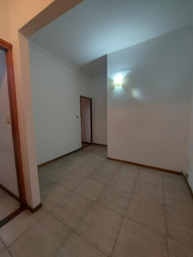 Imagen 5 de 11 de Oficinas / Consultorios 98 M2 - En Planta Baja - Morón Ctro