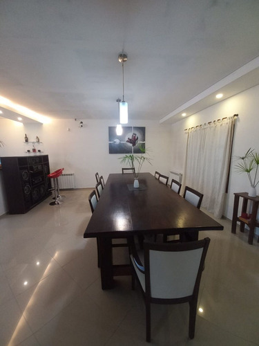 Venta Casa 3 Ambientes Lujan Gran Lote Con Pileta