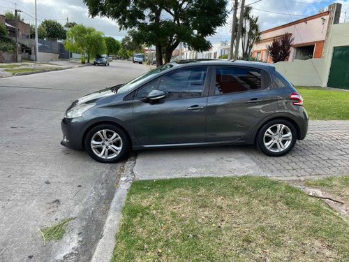 Peugeot 208 1.2 Francés Nivel 5