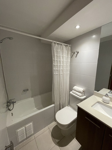 Amplio Departamento-almagro Vista Poniente-excelente Estado
