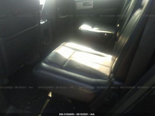 Imagen 8 de 8 de Ford Expedition Por Partes