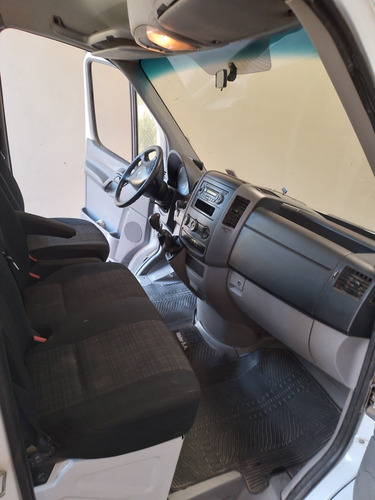 Imagen 16 de 20 de Mercedes-benz Sprinter 2016 2.1 415 Combi 3665 150cv 15+1 Te
