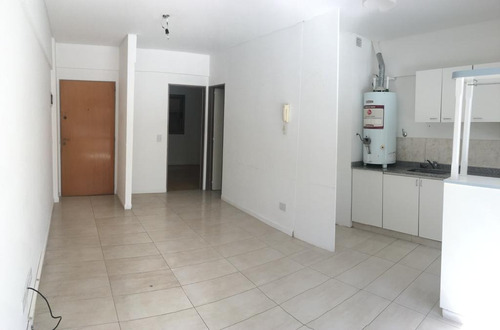 Imagen 2 de 12 de Vendo Departamento 2 Amb. Ramos Mejía Centro Ubicacion Ideal