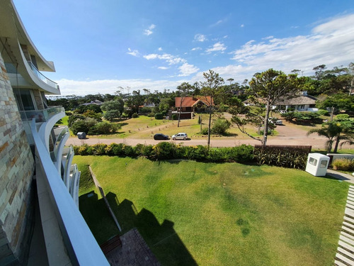 Imagen 22 de 25 de Apartamento En Venta De 3 Dormitorios En Playa Mansa (ref: Lij-5157)