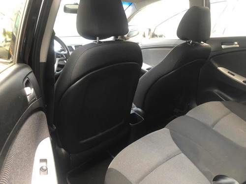 Hyundai Accent 2012 1.4l 4 P