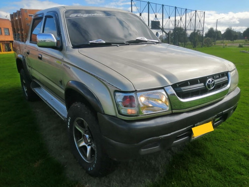Toyota Hilux 2.4 Cc 4x4