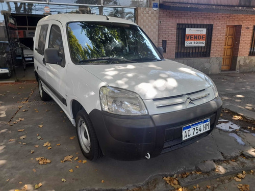 Imagen 6 de 15 de Citroën Berlingo 2018 1.6 Hdi 92 Bussines Mixto