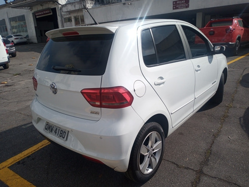Imagem 6 de 12 de Volkswagen Fox 2018 1.6 Comfortline Total Flex 5p