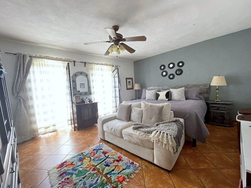 Casa Con Casita En Venta En San Miguel Vive Y Renta En Excelente Ubicación