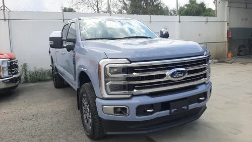 Ford F-250 Limited Diesel 6.7l V8 Ta