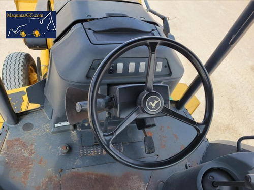 Retroexcavadora 2012 John Deere 310j 4x2