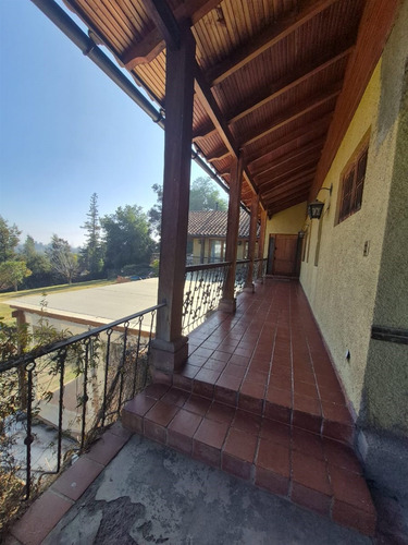 Casa En Arriendo De 5 Dorm. Condominio Nogales Machalí