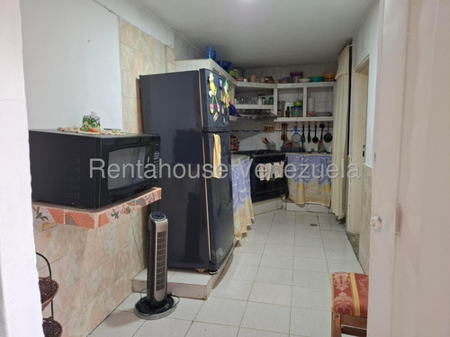 Casa De Dos Plantas En Venta En Via El Ujano Barquisimeto Lara Rc