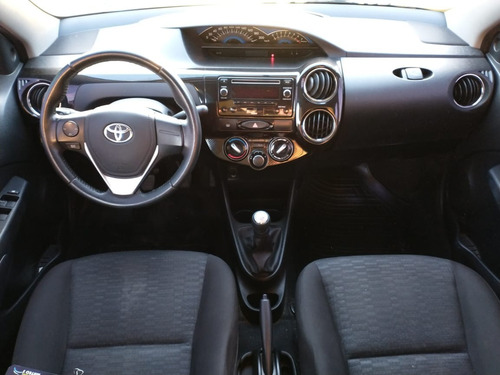Vendo Toyota Etios 4 Puertas Xls 2015