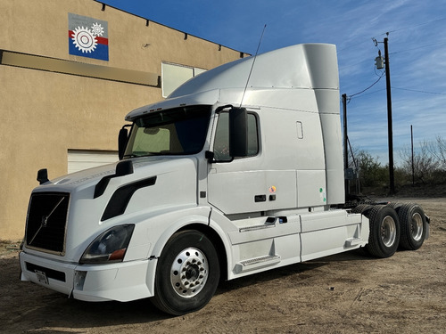 Tracto Camión Volvo Vnl 62t300 Año: 2015 Cumminsisx Gm108727