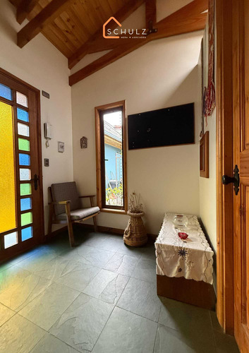 Casa Con Dojo En Sector Sur Poniente (94136)