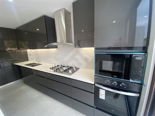 Casa En Venta De 4 Dorm. En Colina Brisas Norte