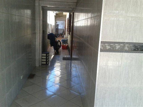 Imagem 7 de 8 de Casa Terrea Germinada 2 Dormitorios Bem Espaçosa 5x25, Com 2 Vagas Na Garagem, Próximo De Mercados, Padarias, Ponto De Onibus E Lotação, Escolas, E Feira Livre. - Hm2250