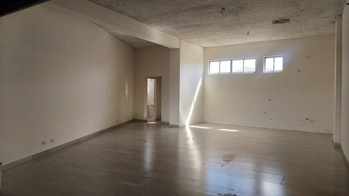 Venta De Local Comercial, Cc Brisas Del Valle, El Remanso Rp