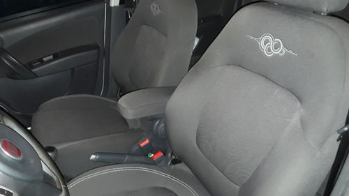 Imagem 5 de 9 de Fiat Grand Siena 2017 1.4 Attractive Flex 4p