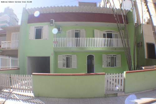Imagem 2 de 15 de Casa Para Temporada Em Itapema, Meia Praia, 5 Dormitórios, 1 Suíte, 5 Banheiros, 4 Vagas - Ca303120_1-821798