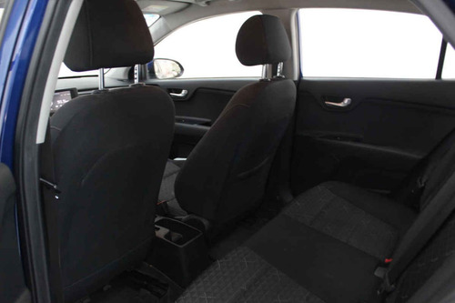 Imagen 10 de 14 de Kia Kia Rio Sedan 2019 4 Cilindros
