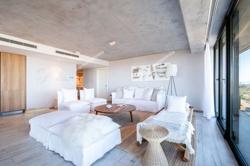 Surfside - 3 Suite + Den