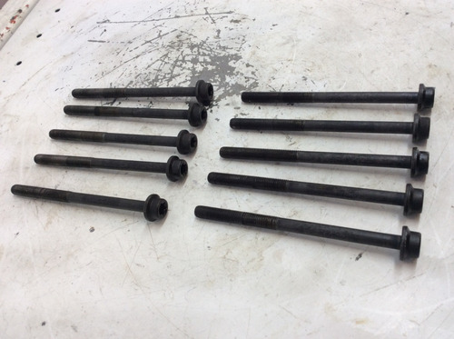 Juego Tornillos Cabeza Ford Escape Se Plus 2.5 Aut Mod 13-15 (Usado)