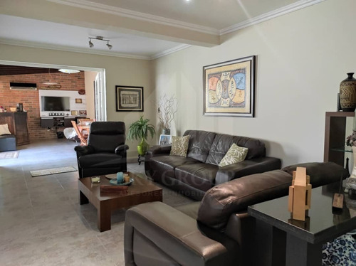 Imagen 3 de 22 de Yosmar & Fernando Venden Townhouse En El Rincón, Res. Villa Orense. Lemth - 158 Solo Clientes