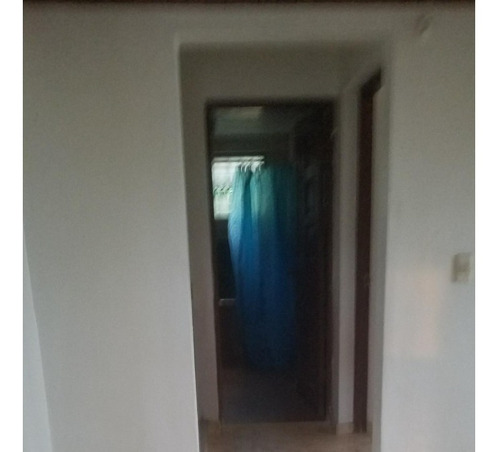 Imagen 2 de 15 de Alquilo Apartamento En El Italia (zona Oriental,proximol Parque Del Italia), 2 Nivel, Una Habitación Con Doble Closet (caoba), Baño, Sala Comedor, Sumergible, Tinaco, Parqueo Techado, Mant. Incluido