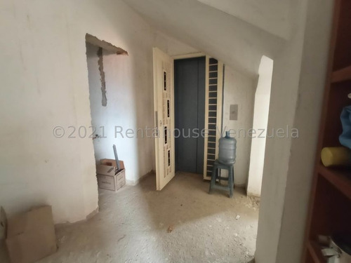 Imagen 2 de 14 de Karen Freites Rentahouse Mp 22f5419 La Trigaleña