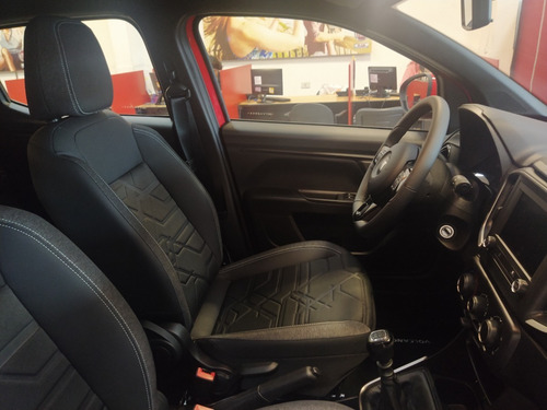 Imagen 9 de 15 de Fiat Strada Volcano Roja 2022 0 Km Adelanto Y Cuotas.