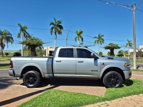 RAM Ram 3500 6.7 Laramie Night Edition Cab. Dupla 4x4 Aut. 4p