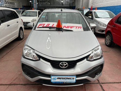 Imagen 2 de 8 de Toyota Etios X 1.5 6m/t 2020