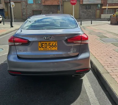 Kia Cerato Pro Sx 2nd Generacion 1.6cc Mt Aa