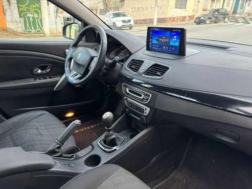 Renault Fluence 2.0 Dynamique Hi-flex 4p