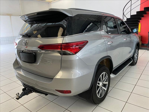 Imagem 6 de 10 de Toyota Hilux Sw4 Hilux Sw4 Srx 2.8 4x4 Diesel 7 Lugares