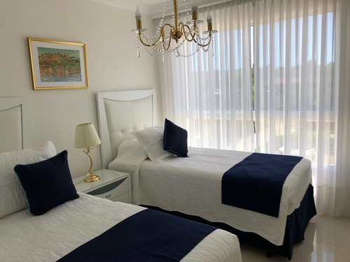 Imagen 17 de 24 de Apartamento En Venta De 3 Dormitorios En Playa Mansa (ref: Lij-5136)