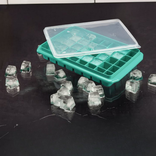 Forma De Gelo Com Tampa 40 Cubos Grande Plasnorthon 04 Unid