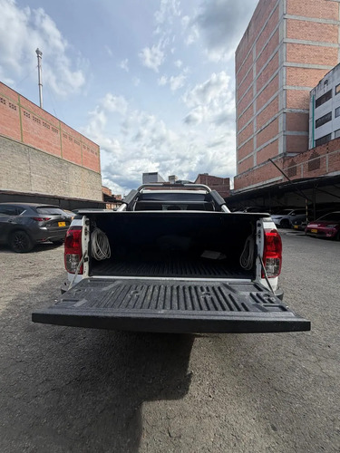 Toyota Hilux 2.7l
