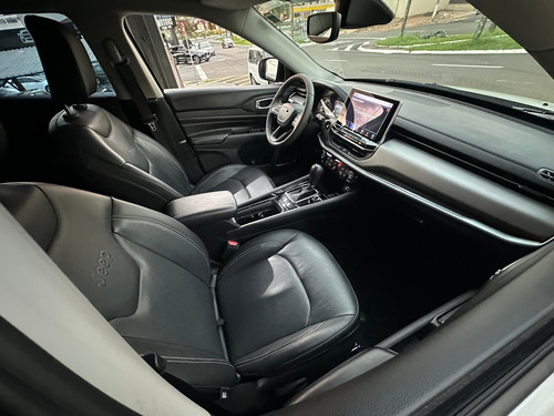 Jeep Compass LONG. T270 1.3 TB 4x2 Flex Aut.