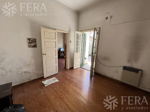 Imagen 8 de 17 de Venta Casa A Reciclar De 3 Ambientes Con Patio Y Terraza En Wilde (28026)