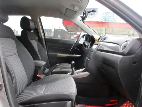 Suzuki Vitara Live 2wd 4x2 1600cc Mt Aa