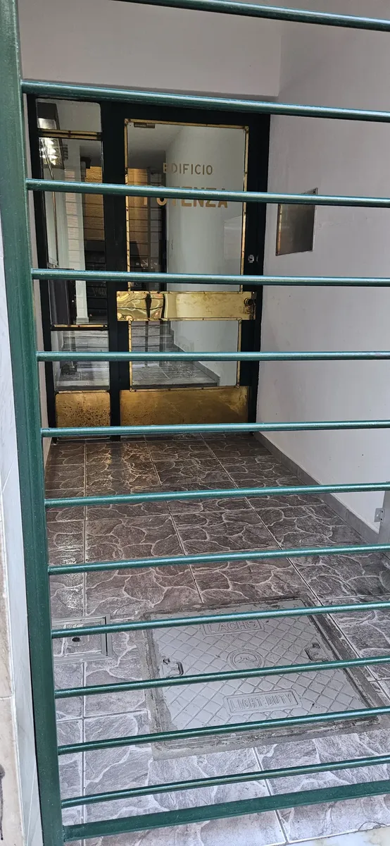 Dueño Alquila Excelente Apartamento Al Frente Calle Roxlo Casi 18 De Julio · Photo 2