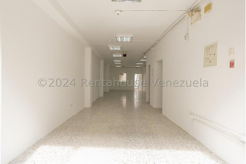 Local - Edificio Comercial - Almacén - Depósito En Alquiler / Chacao / Mls #24-18079 - Mls #24-18190