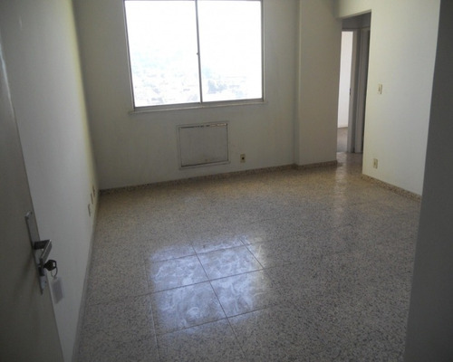 Imagem 4 de 15 de Apartamento Grande Com 2 Quartos Área À Venda- Cascadura - Com Habite-se - Aea2401